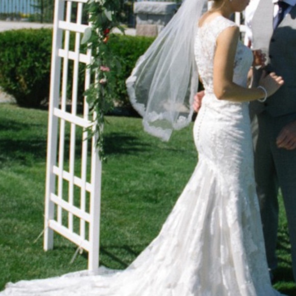 Allure Bridals Wedding Dress - Picture 1 of 3